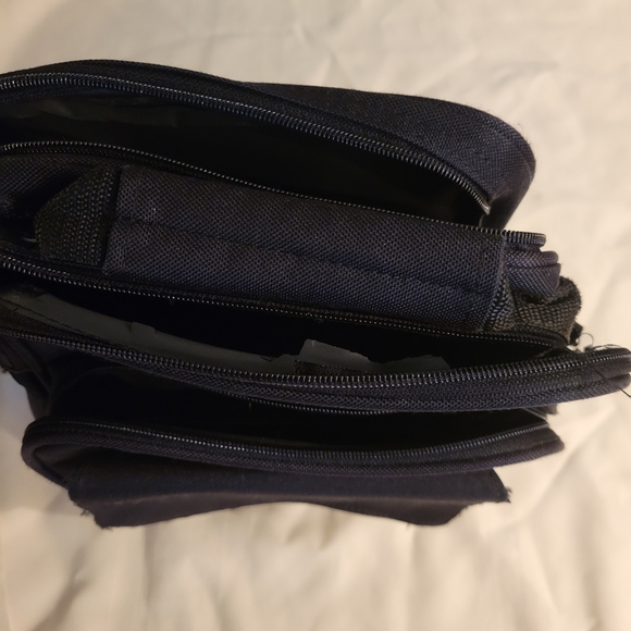 Everest Black Medium Travel Bag - Picture 3 of 8